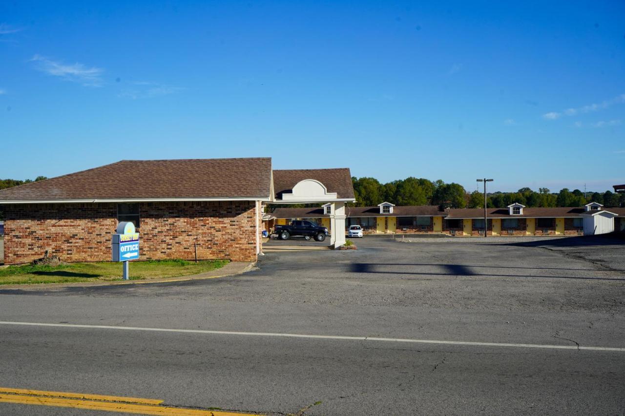Sunset Inn Clarksville Екстериор снимка