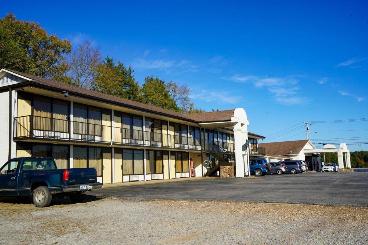 Sunset Inn Clarksville Екстериор снимка