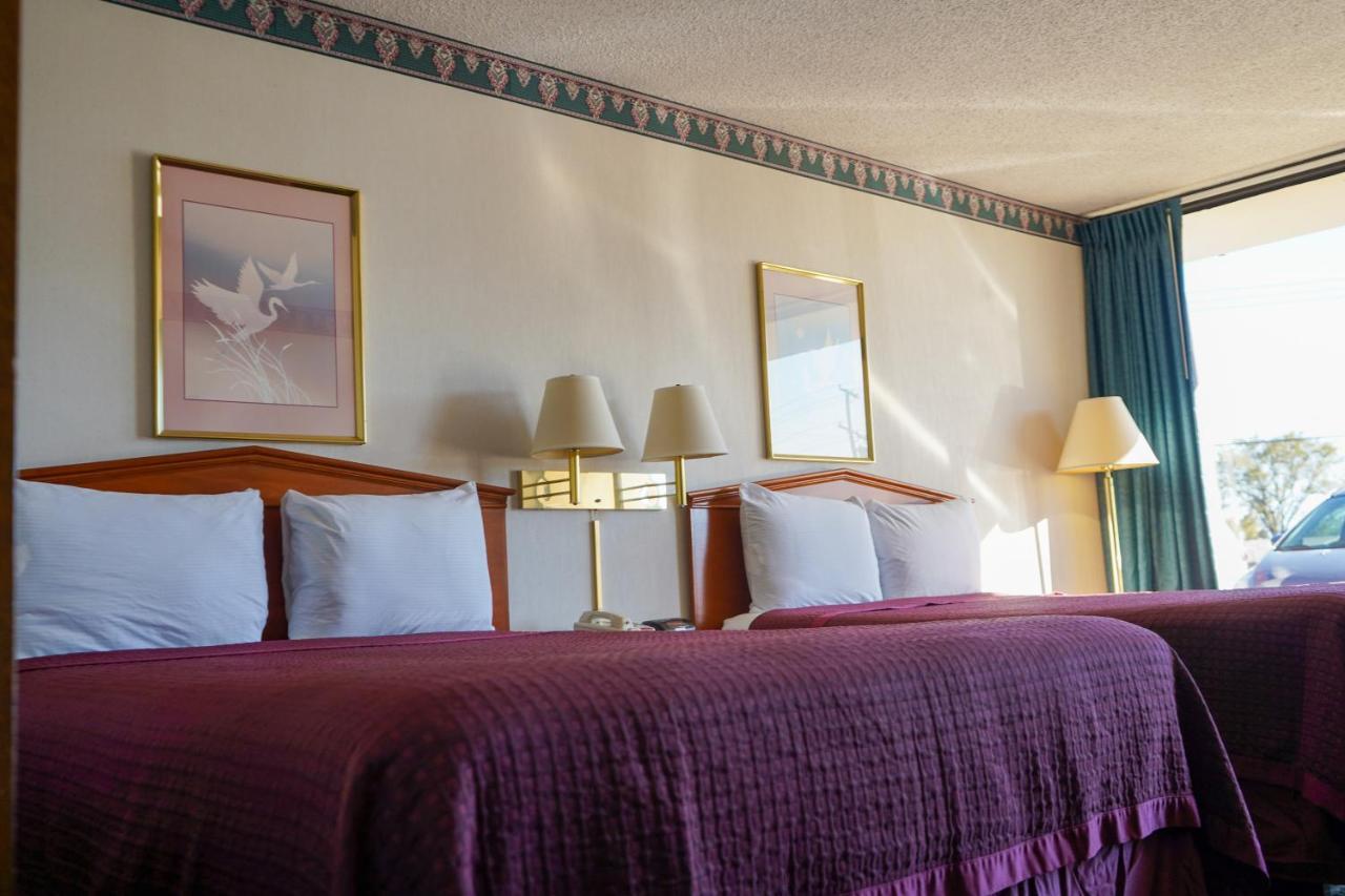 Sunset Inn Clarksville Екстериор снимка
