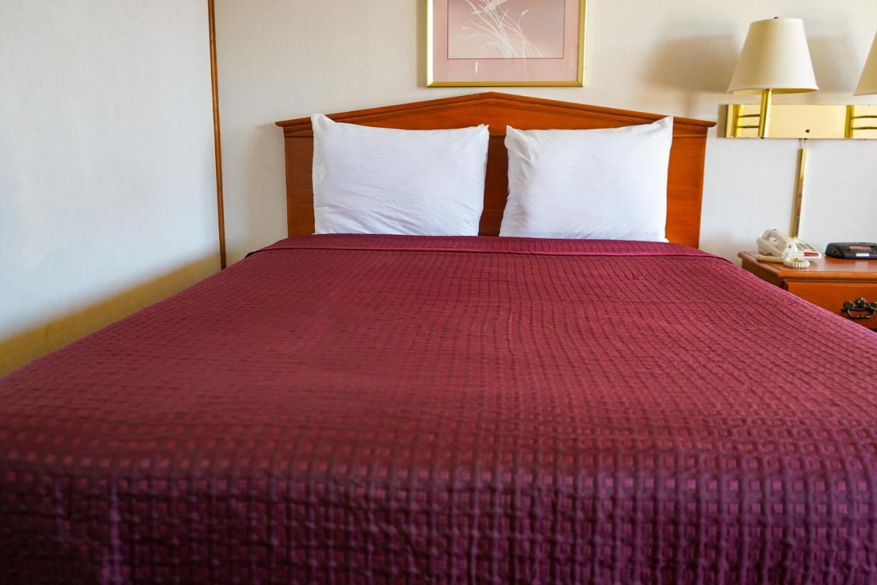 Sunset Inn Clarksville Екстериор снимка