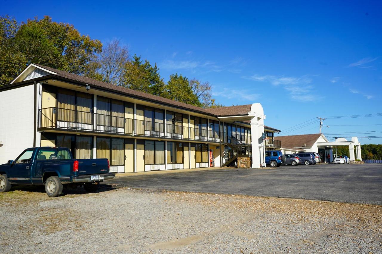 Sunset Inn Clarksville Екстериор снимка